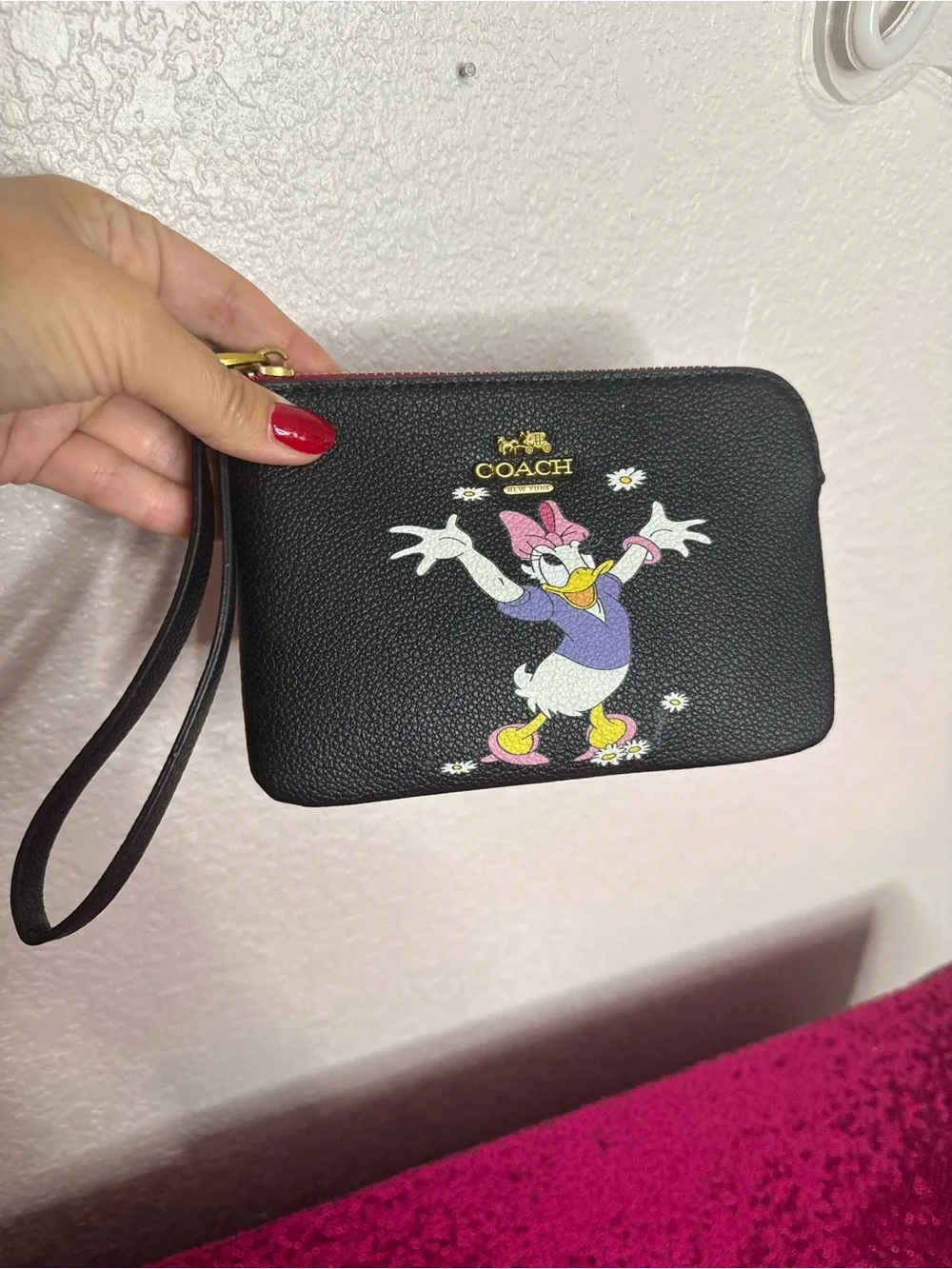 COACH x DISNEY🪄Black Leather Wristlet Coin Wallet, Daisy Duck - NEW 4x6” inches